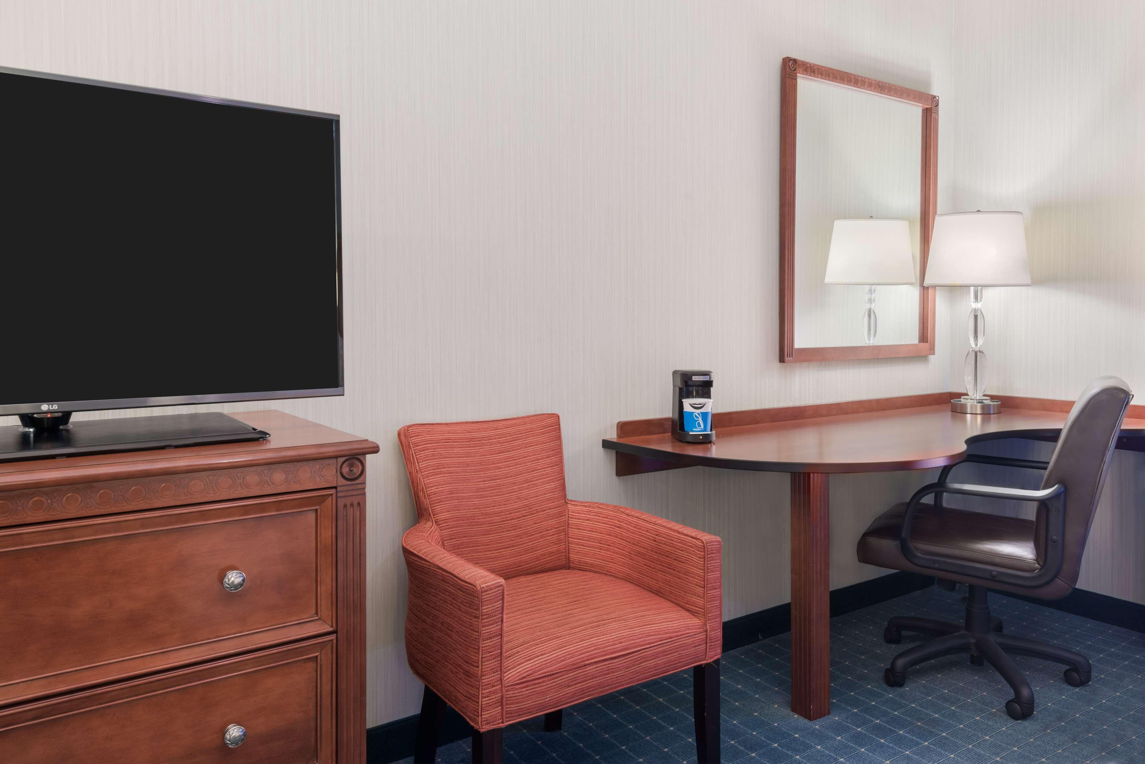 Hampton Inn And Suites Hartford/Фармінгтон Екстер'єр фото